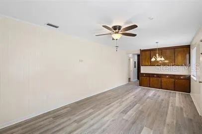 420 FAIRVIEW AVENUE Deland, FL 32724