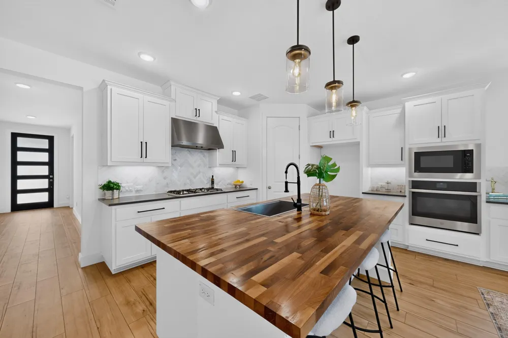 1340 Castalo Lane Leander, TX 78641