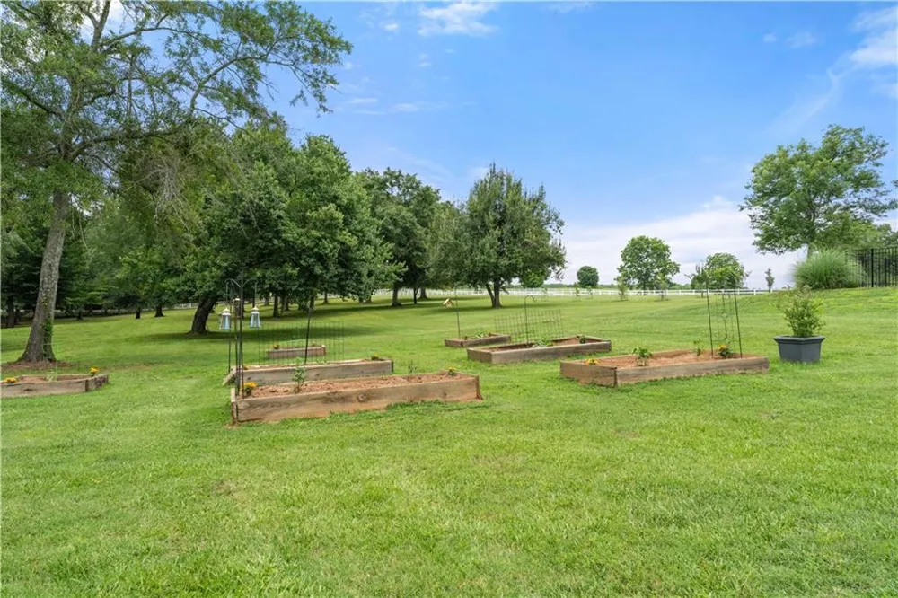 1857 Hardman Rd Clarkesville, GA 30523