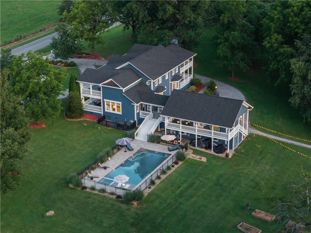 1857 Hardman Rd Clarkesville, GA 30523