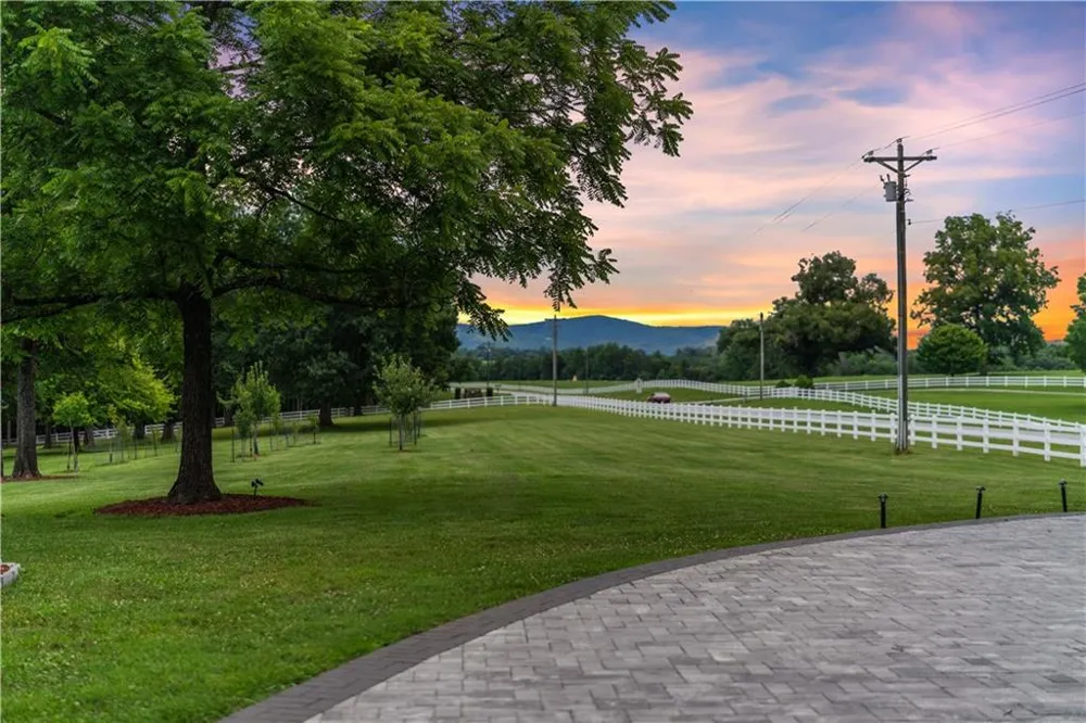 1857 Hardman Rd Clarkesville, GA 30523