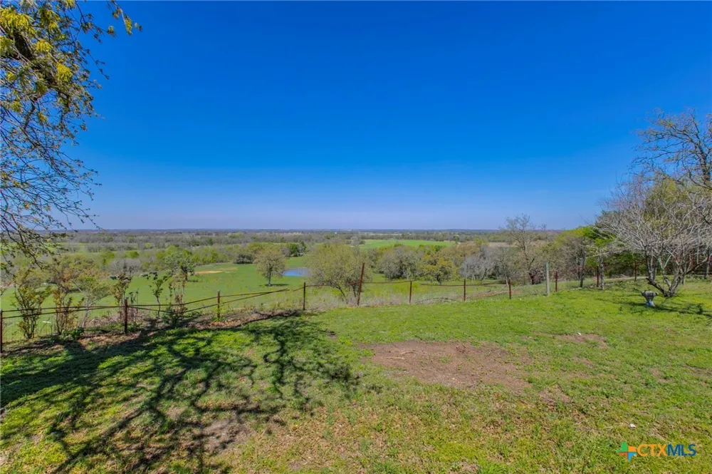 1500 County Road 405 Buckholts, TX 76518