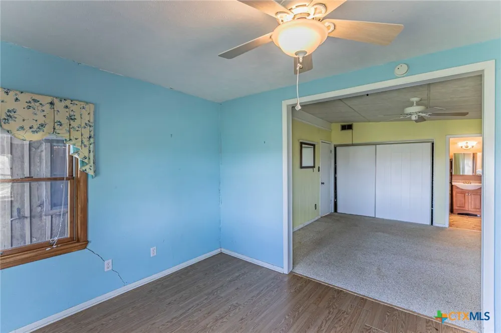 1500 County Road 405 Buckholts, TX 76518