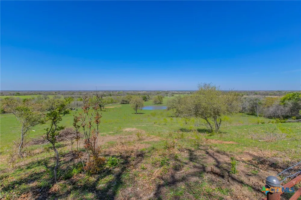 1500 County Road 405 Buckholts, TX 76518