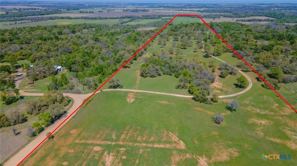 1500 County Road 405 Buckholts, TX 76518