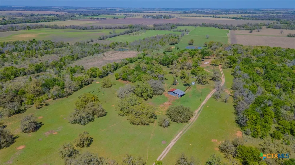 1500 County Road 405 Buckholts, TX 76518