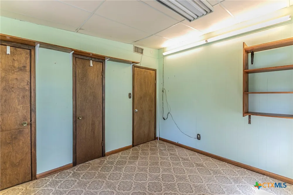 1500 County Road 405 Buckholts, TX 76518