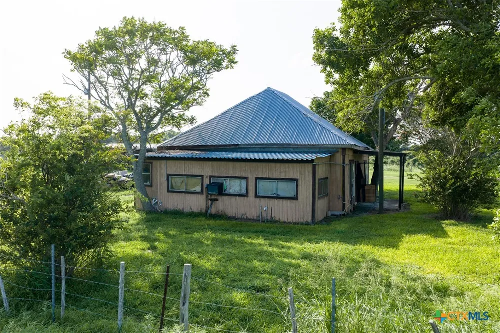 505 Black Bayou Rd #2 Road Bloomington, TX 77951