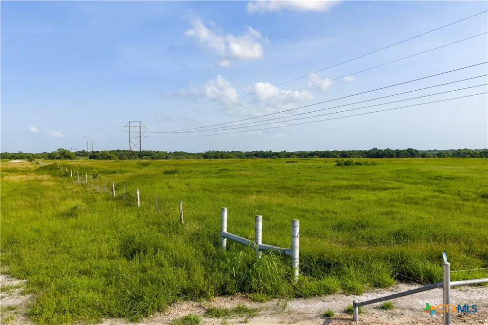 505 Black Bayou Rd #2 Road Bloomington, TX 77951