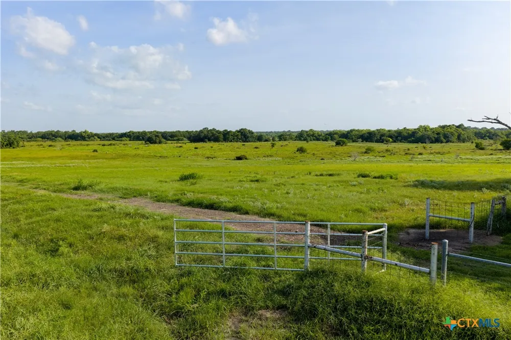 505 Black Bayou Rd #2 Road Bloomington, TX 77951