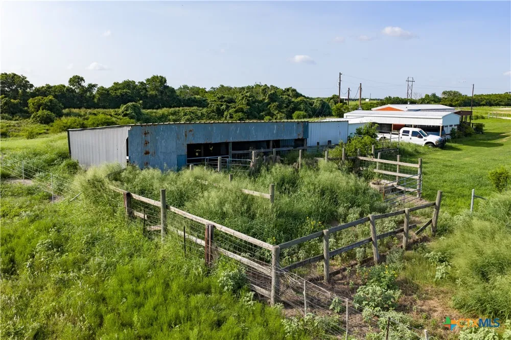 505 Black Bayou Rd #2 Road Bloomington, TX 77951