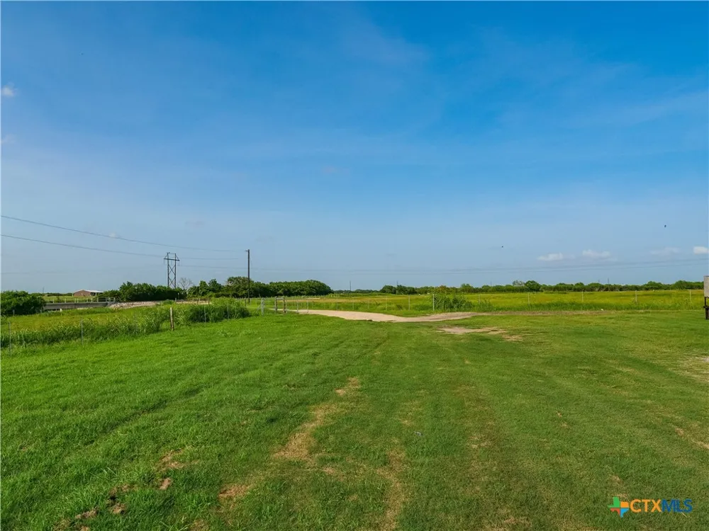 505 Black Bayou Rd #2 Road Bloomington, TX 77951