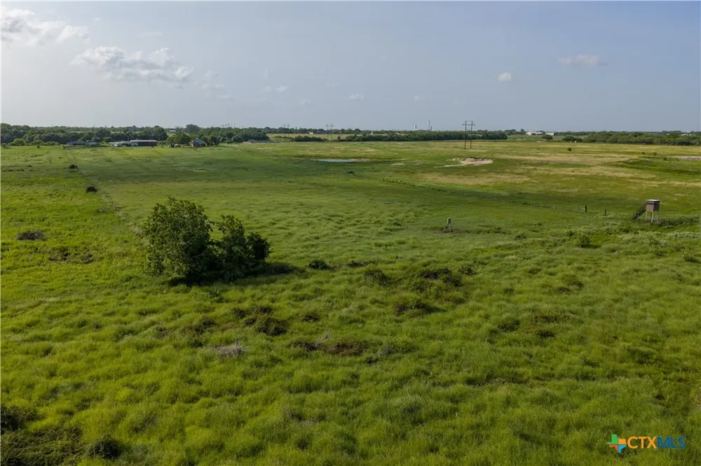 505 Black Bayou Rd #2 Road Bloomington, TX 77951