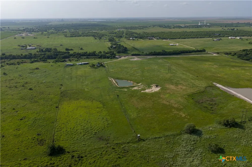 505 Black Bayou Rd #2 Road Bloomington, TX 77951
