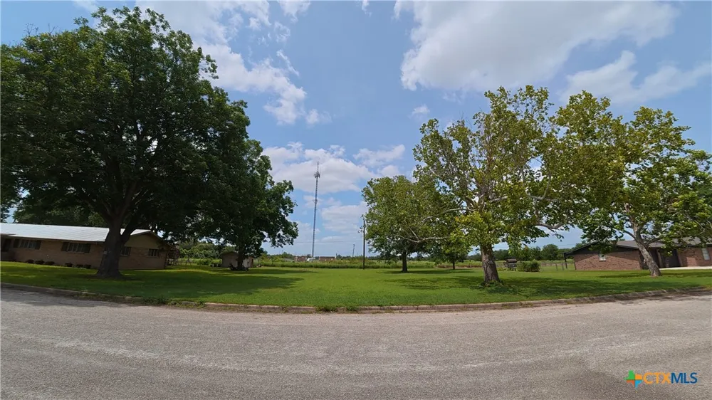 Westview Drive Seguin, TX 78155