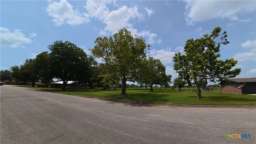 Westview Drive Seguin, TX 78155