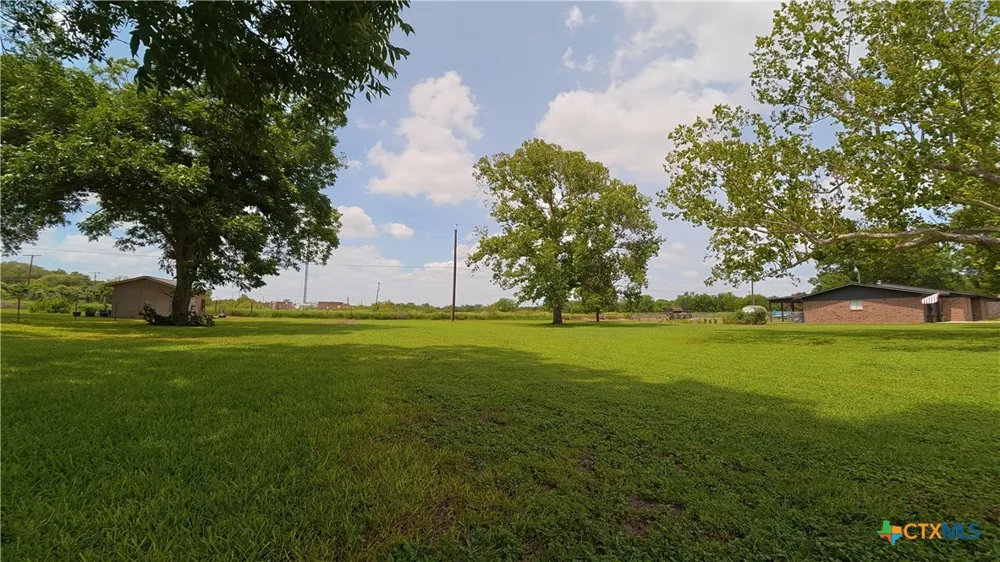 Westview Drive Seguin, TX 78155