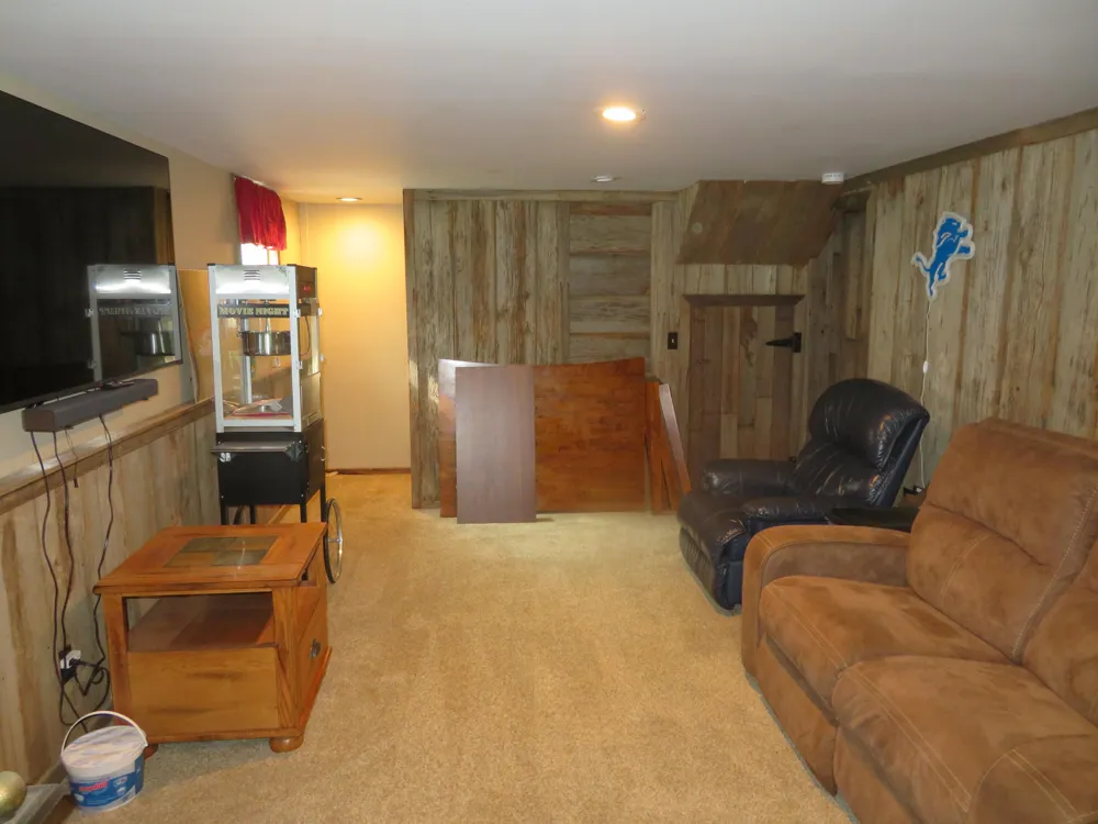 12004 Elmdale Drive Manchester, MI 48158