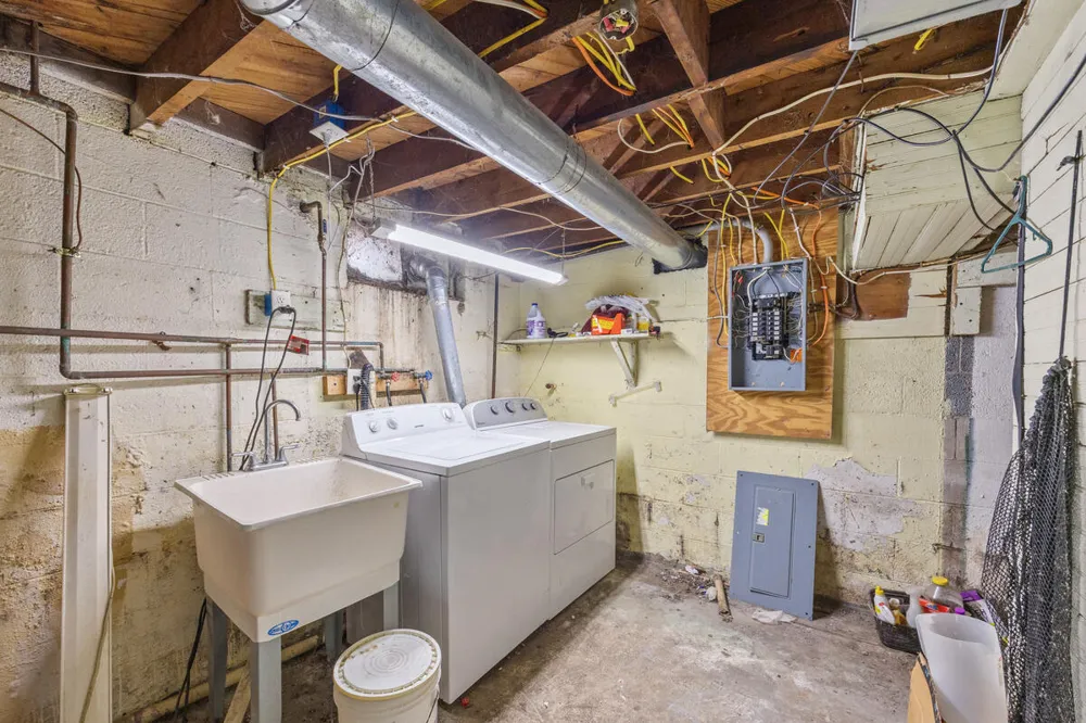 218 Edgar Street Lakeview, MI 48850