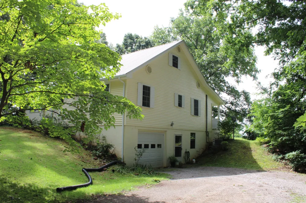612 Bost Rd McMinnville, TN 37110