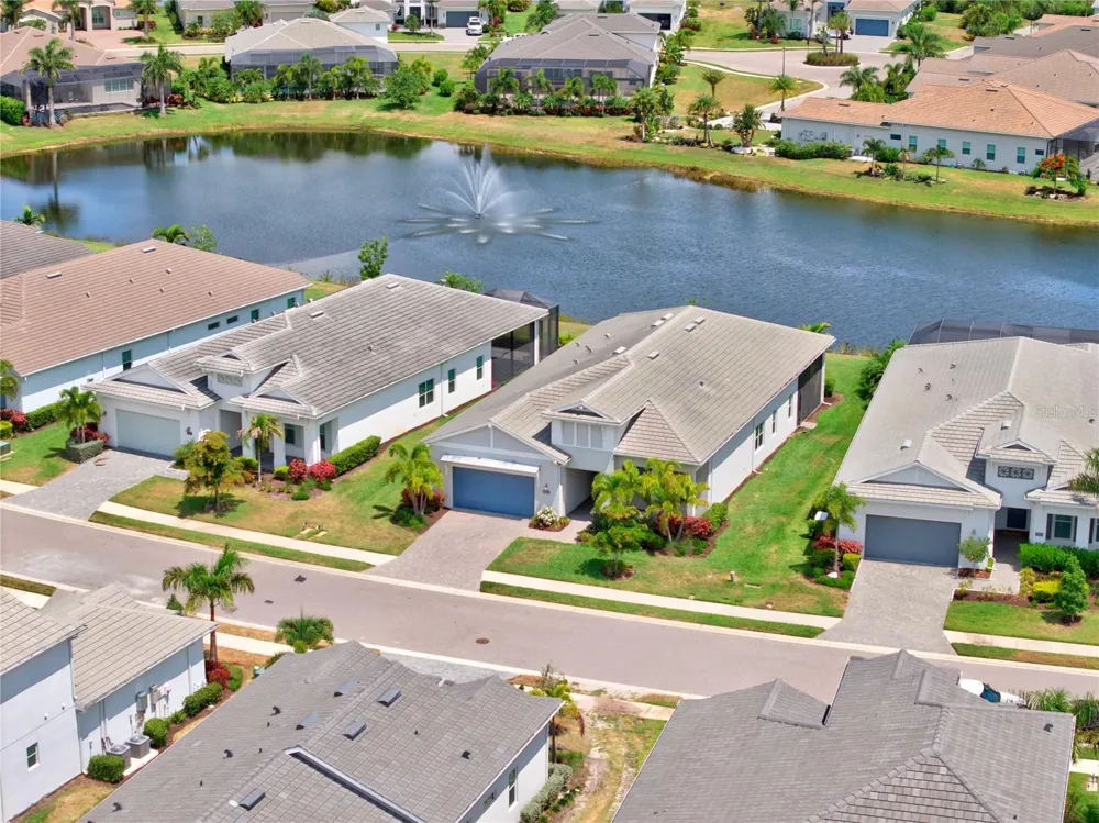 8154 REDONDA LOOP Lakewood Ranch, FL 34202