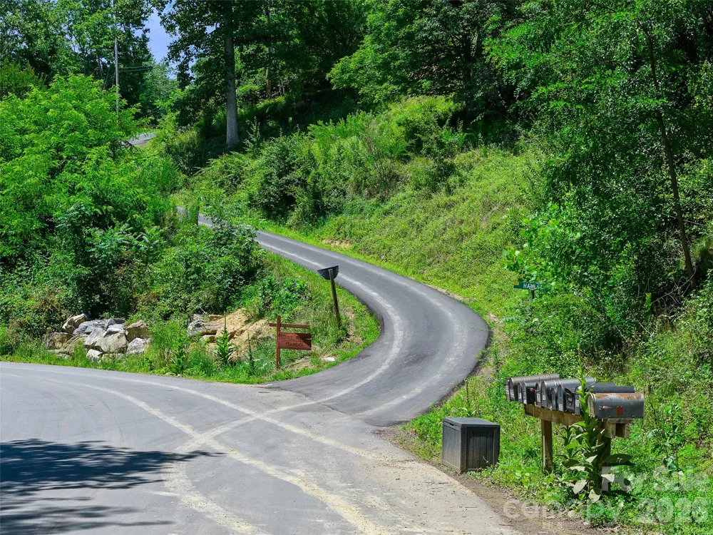 000 Hamlet Drive #1 Burnsville, NC 28714