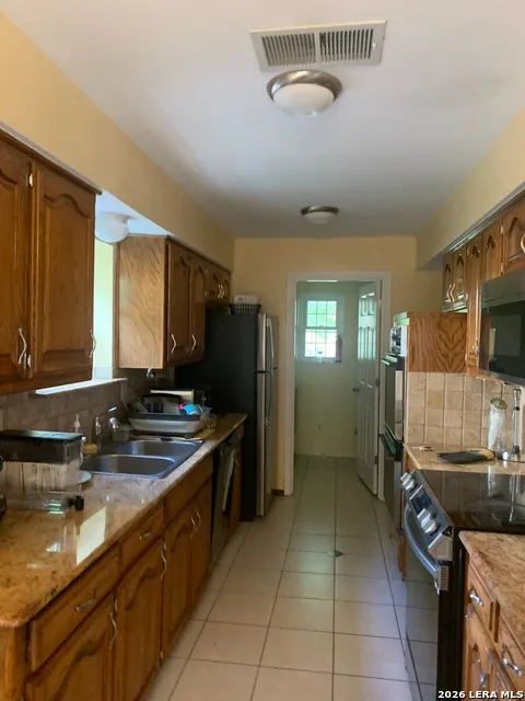 110 RIDGEGATE DR Garland, TX 75040