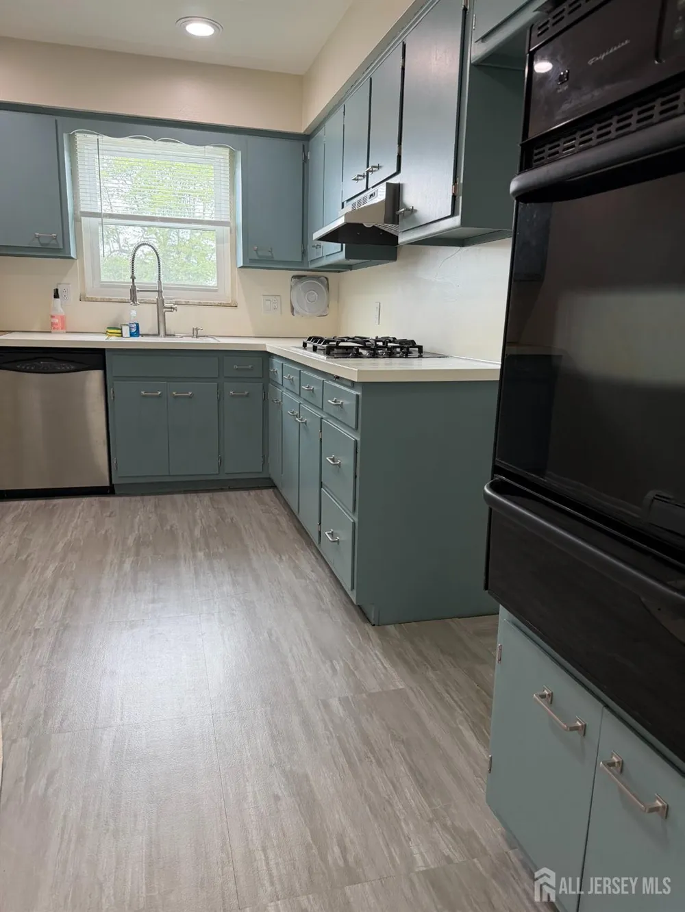 2518 Spruce Street Union, NJ 07083