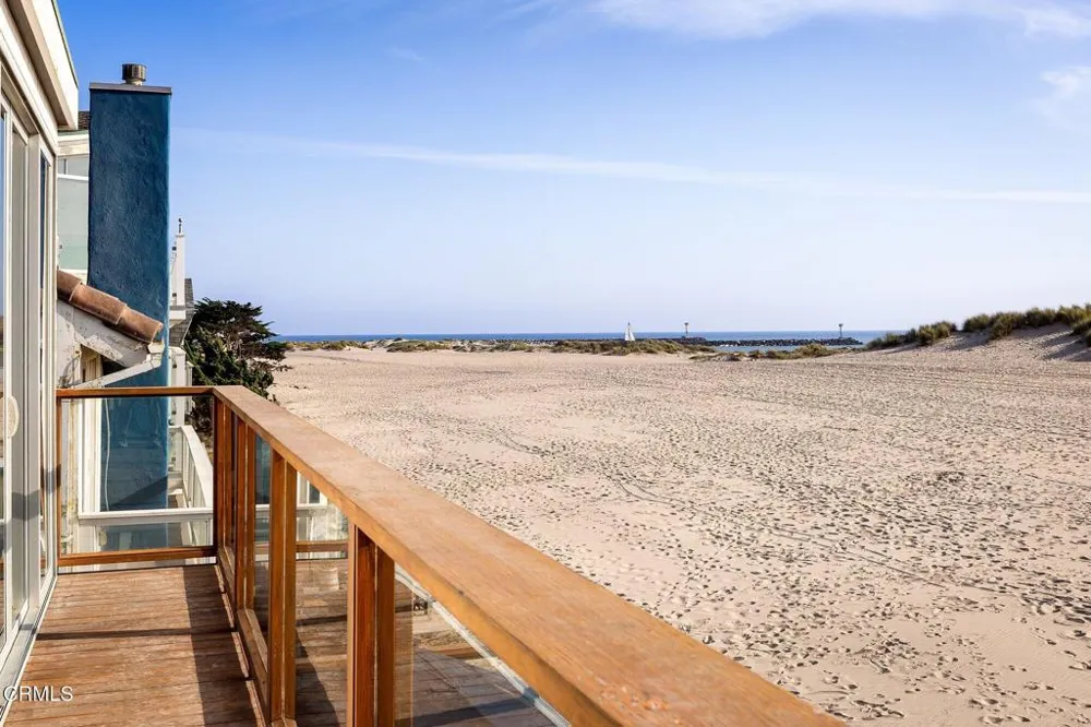 3373 Ocean Drive Oxnard, CA 93035