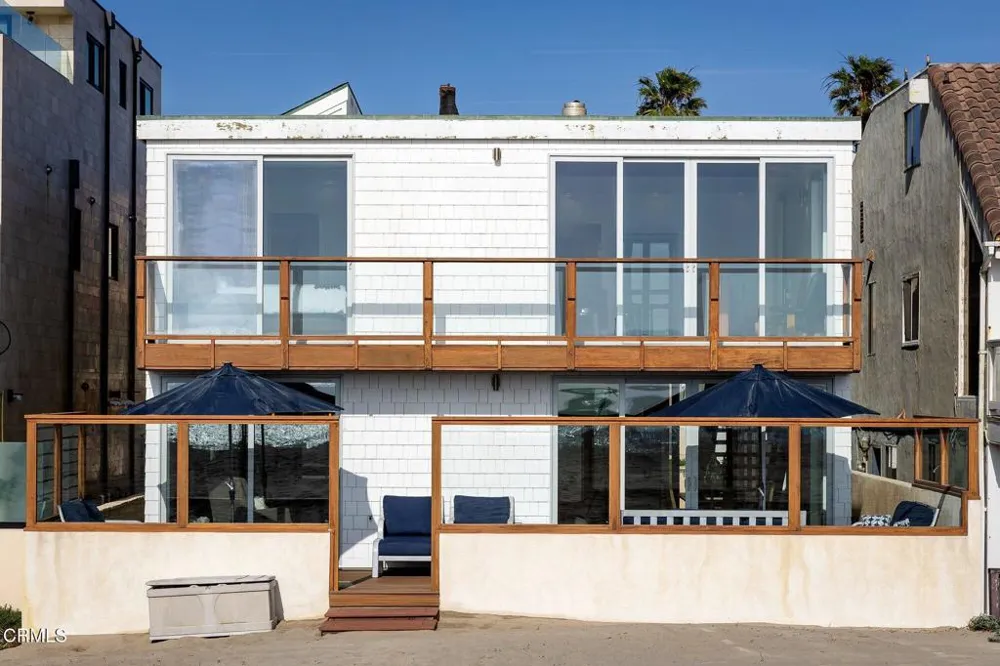 3373 Ocean Drive Oxnard, CA 93035