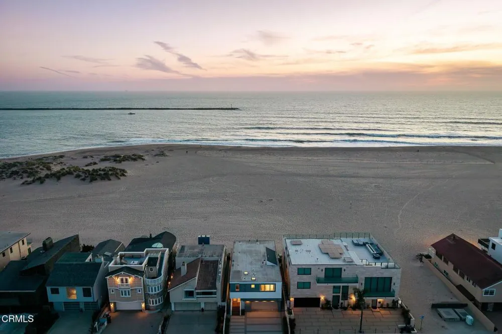 3373 Ocean Drive Oxnard, CA 93035