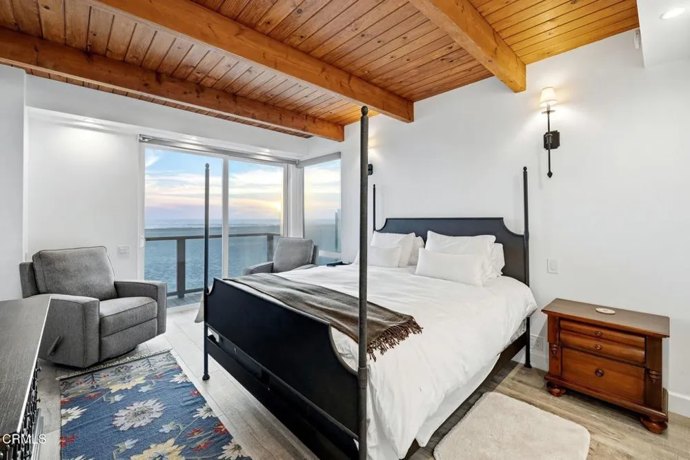 3373 Ocean Drive Oxnard, CA 93035