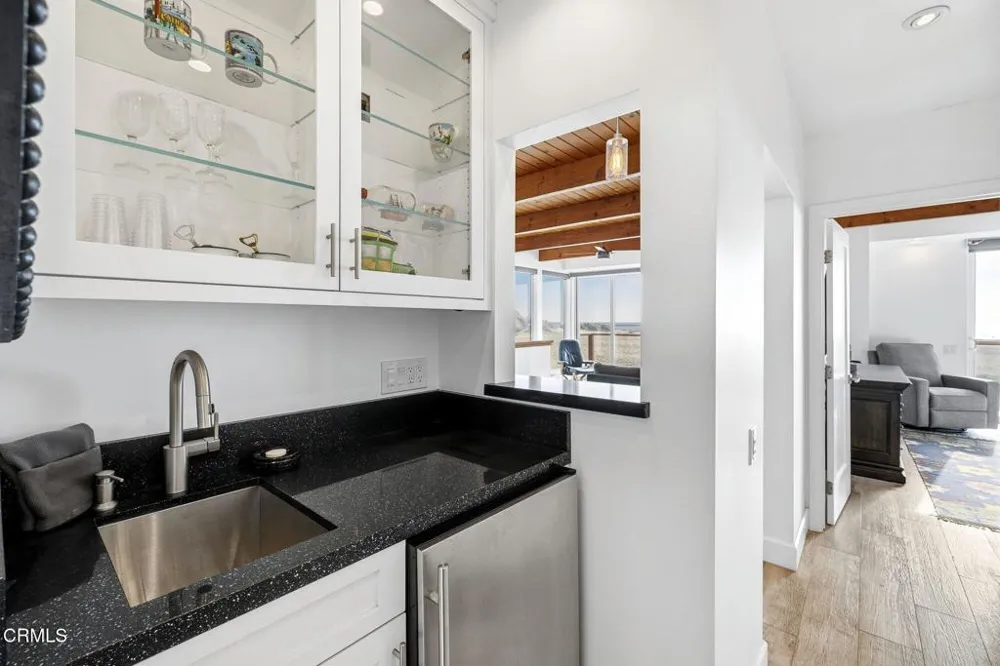 3373 Ocean Drive Oxnard, CA 93035