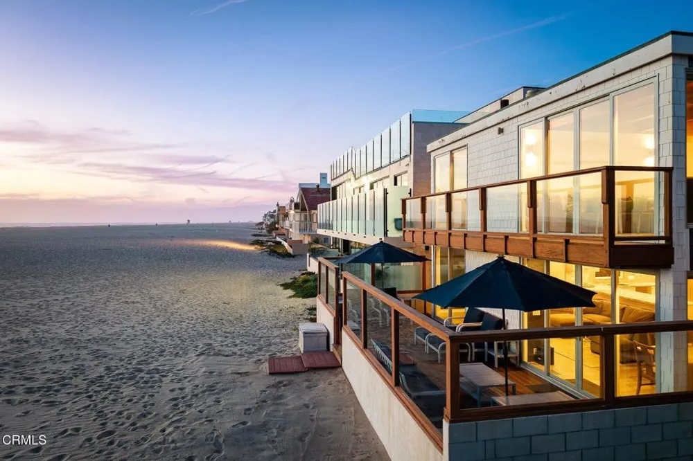 3373 Ocean Drive Oxnard, CA 93035
