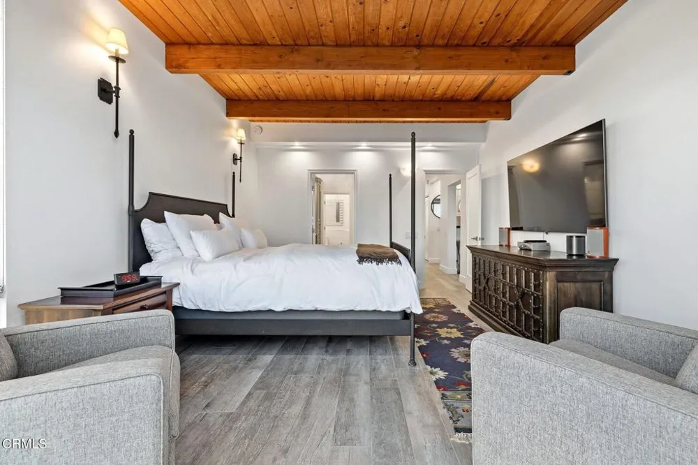 3373 Ocean Drive Oxnard, CA 93035
