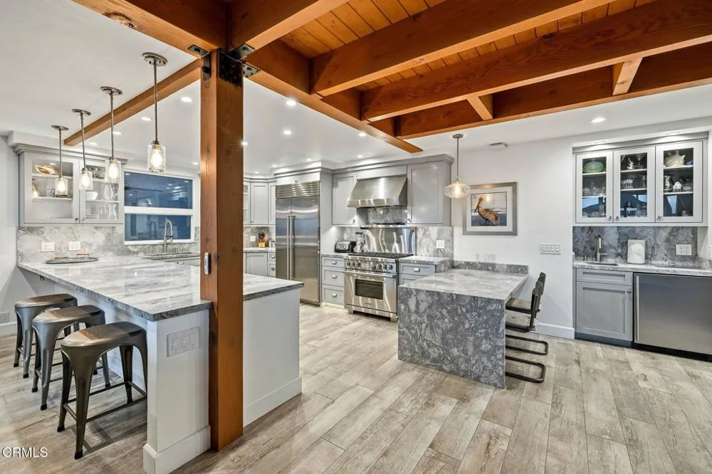 3373 Ocean Drive Oxnard, CA 93035