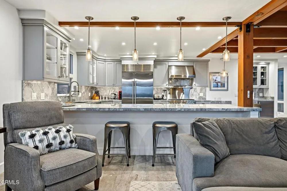 3373 Ocean Drive Oxnard, CA 93035