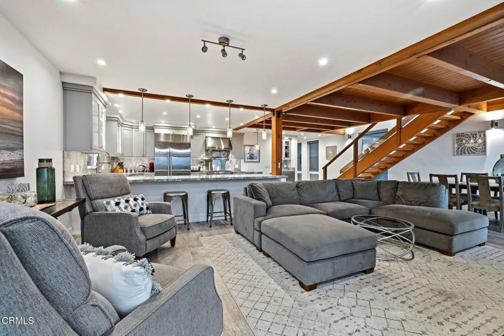 3373 Ocean Drive Oxnard, CA 93035
