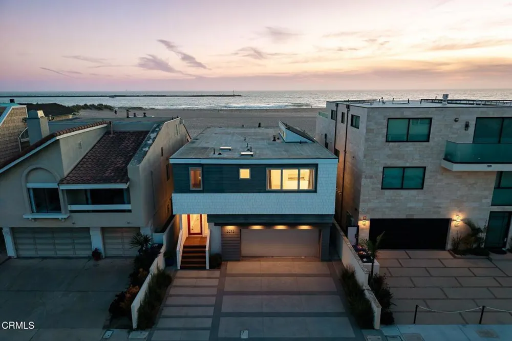 3373 Ocean Drive Oxnard, CA 93035