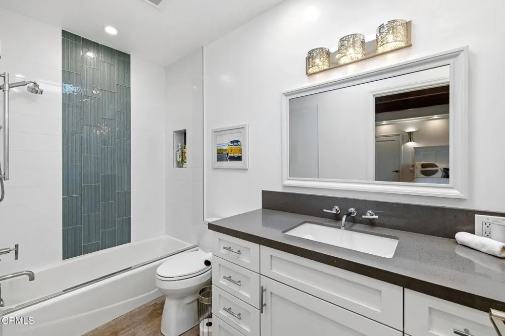 3373 Ocean Drive Oxnard, CA 93035