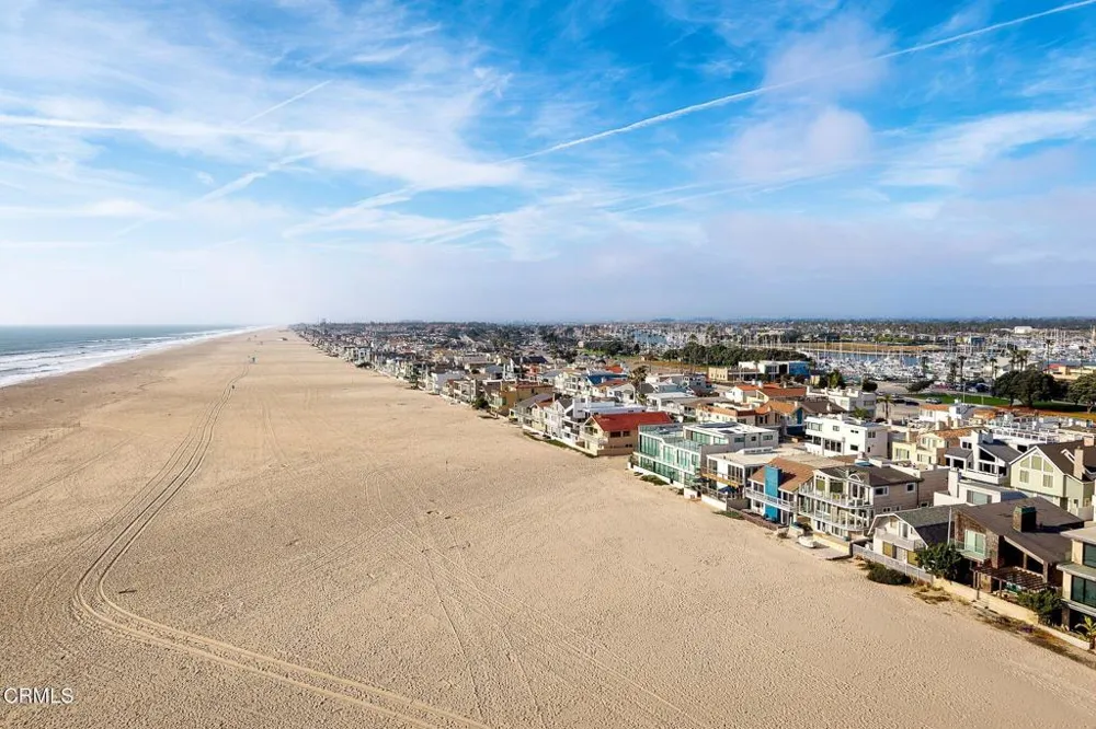 3373 Ocean Drive Oxnard, CA 93035