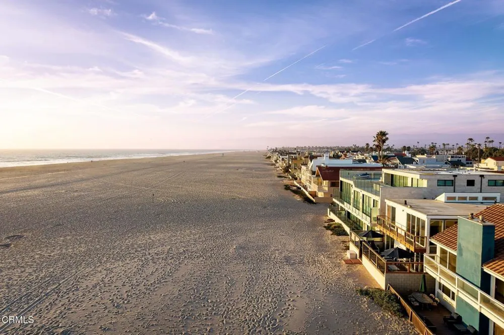 3373 Ocean Drive Oxnard, CA 93035