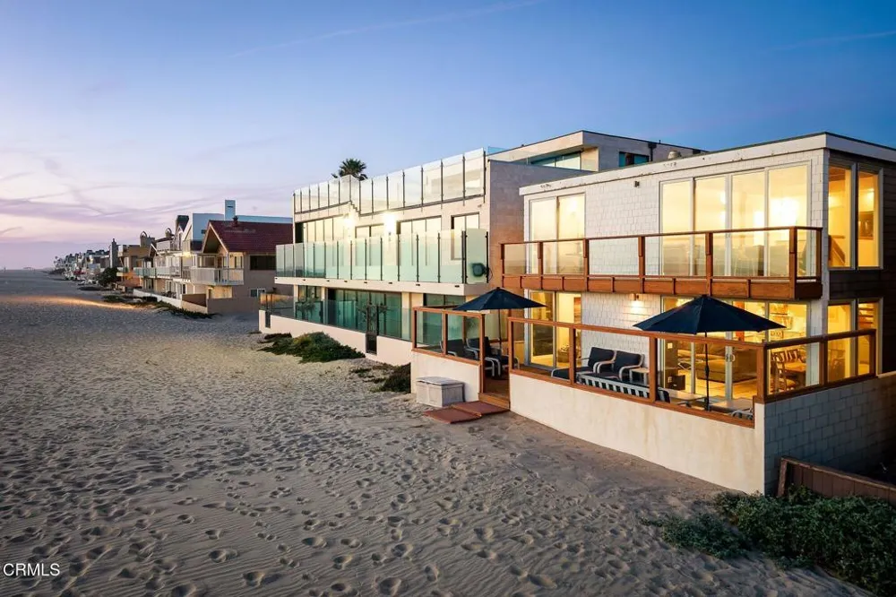 3373 Ocean Drive Oxnard, CA 93035
