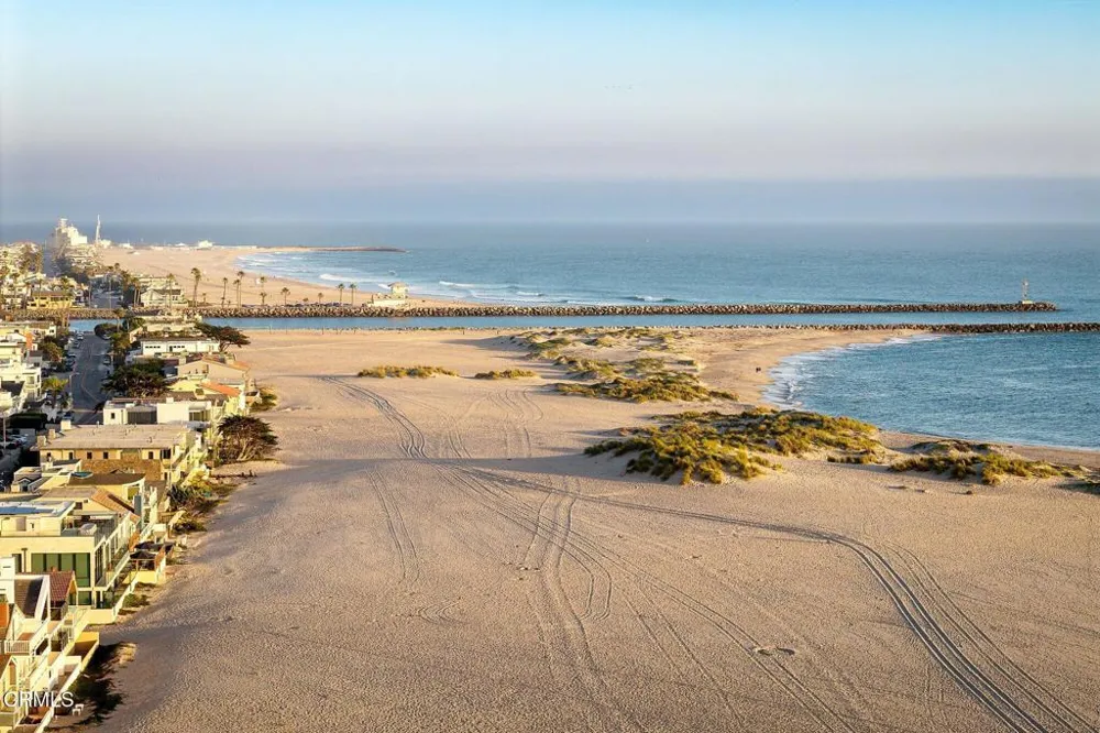 3373 Ocean Drive Oxnard, CA 93035