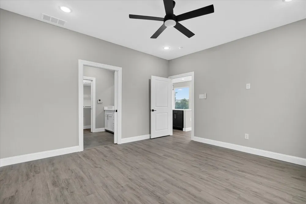 804 Premier Grand Prairie, TX 75051