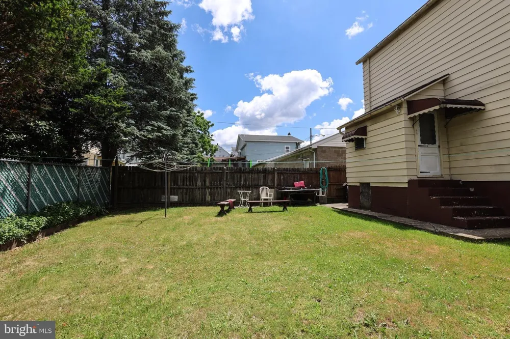 9 HEMLOCK STREET West Hazleton, PA 18202