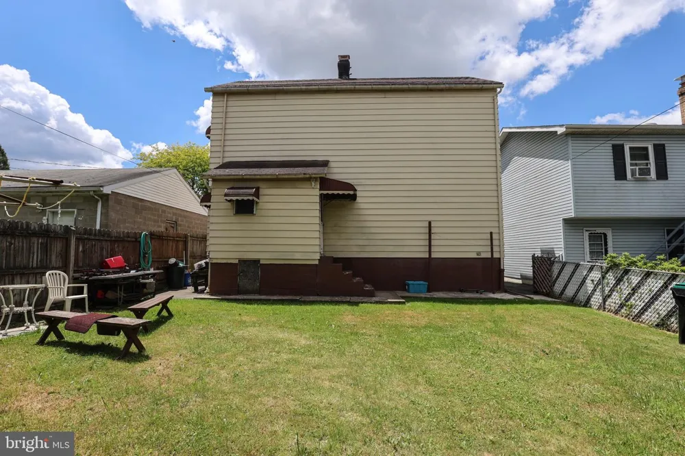 9 HEMLOCK STREET West Hazleton, PA 18202