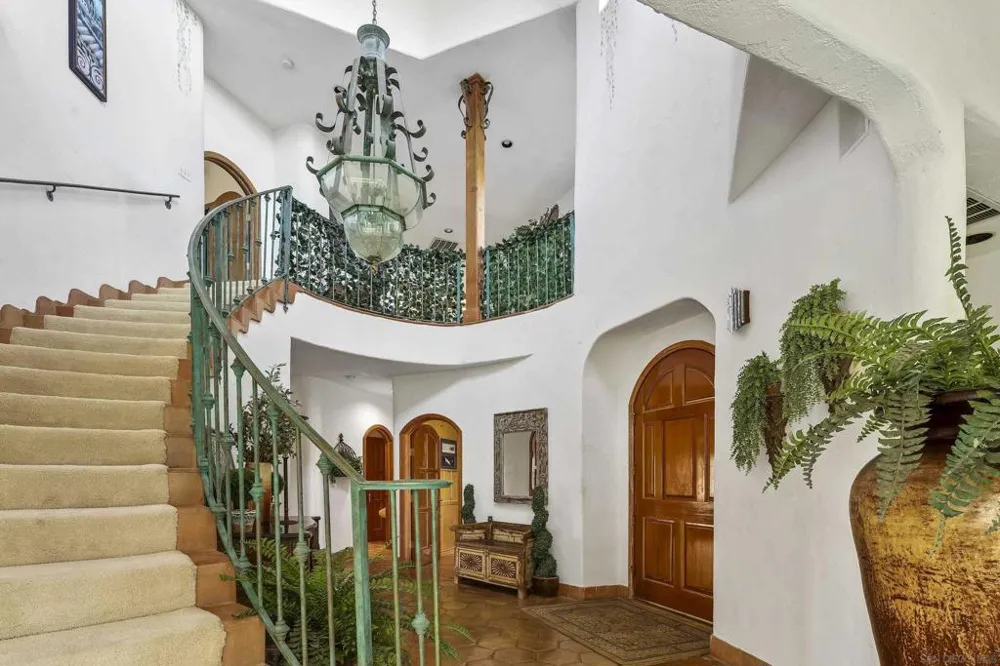 24943 McIntire Clements, CA 95227