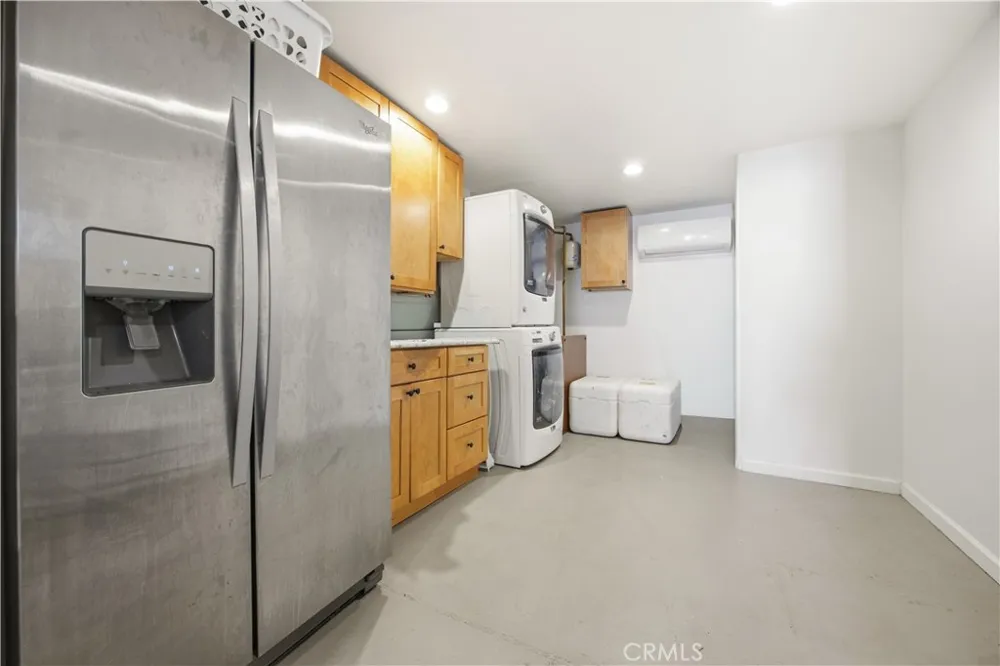 10170 Maude Ave Sunland, CA 91040