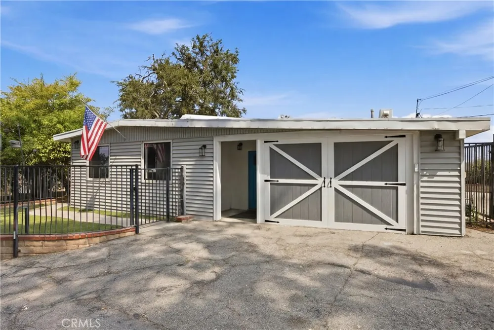 10170 Maude Ave Sunland, CA 91040
